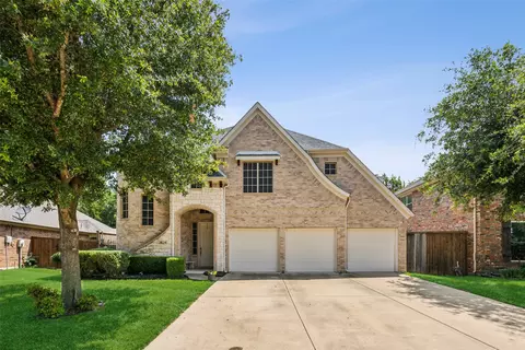2824 Lazy Creek Dr, Grand Prairie, TX 75052