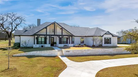 1700 Knox Rd, Tolar, TX 76476
