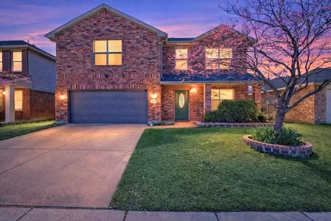 2112 Biggs St, Fort Worth, TX 76177