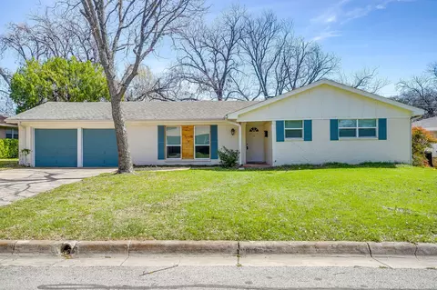 6013 Worrell Dr, Fort Worth, TX 76133
