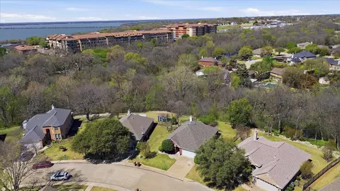 160 Pelican Cove Dr, Rockwall, TX 75087