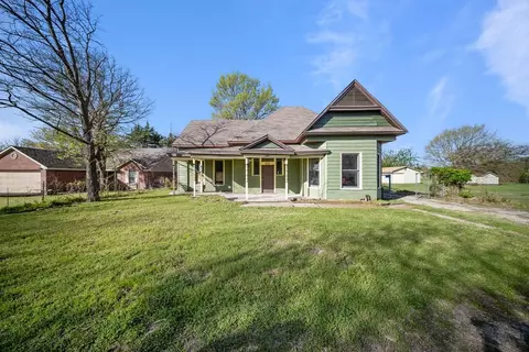 501 S Boyce Dr, Garrett, TX 75119