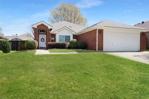 3102 Topanga Canyon Dr, Corinth, TX 76210