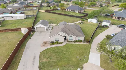 105 Meadow Glen Ct, Aledo, TX 76008