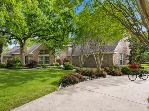 1355 Woodbrook Ln, Southlake, TX 76092