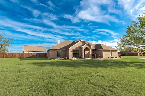 103 Springfield Ln, Waxahachie, TX 75165