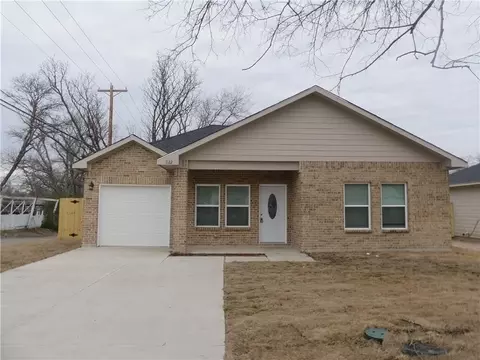 1122 Oneal St, Greenville, TX 75401