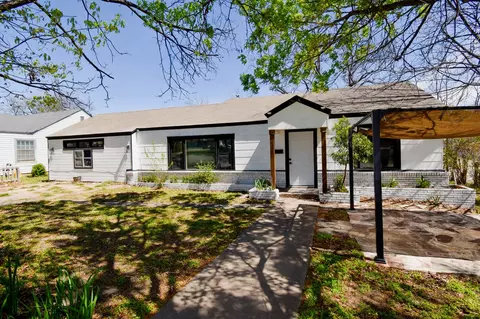 1511 S High St, Brady, TX 76825