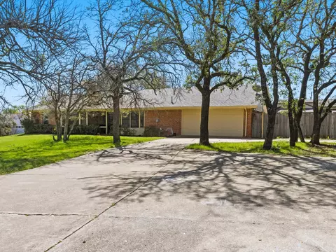 408 Canyon Trail Rd, Weatherford, TX 76087
