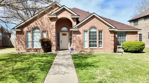 1320 Bold Forbes Dr, Grand Prairie, TX 75052