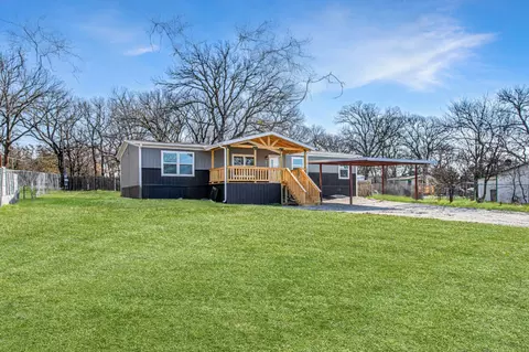 2013 Spring Ct, Azle, TX 76020