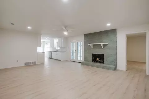 7325 Trimble Dr, Fort Worth, TX 76134