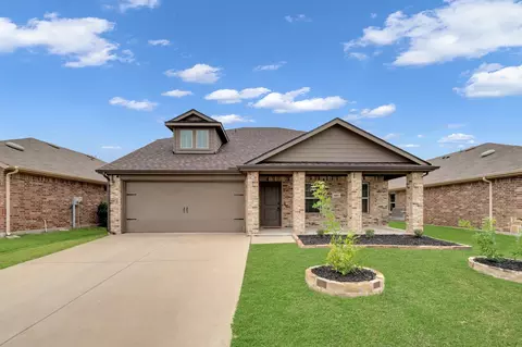 813 Horton St, Fate, TX 75189