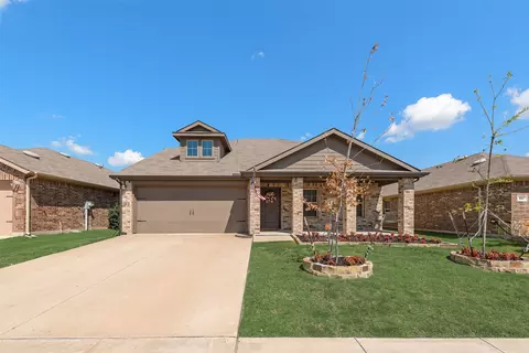 813 Horton St, Fate, TX 75189