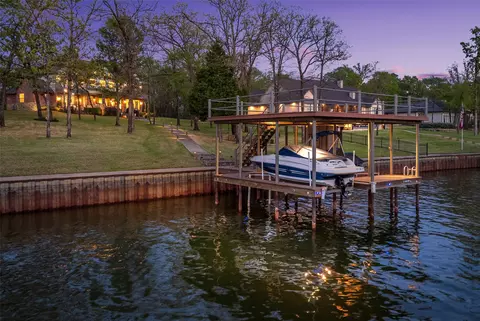 211 Sandpiper Dr, Mabank, TX 75156