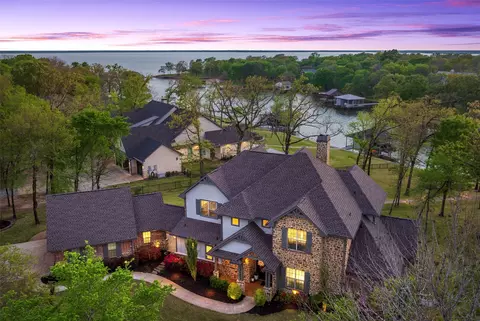 211 Sandpiper Dr, Mabank, TX 75156