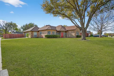 920 York St, Forney, TX 75126