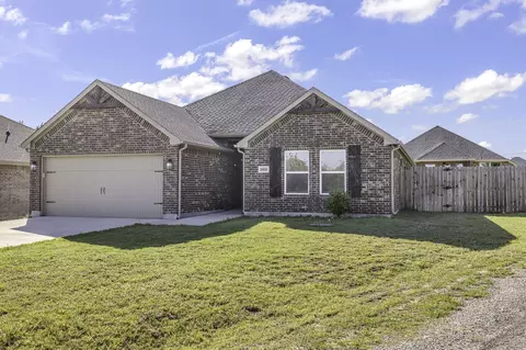 2601 Austin Dr, Granbury, TX 76048