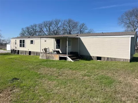 217 S Robinson St, Myra, TX 76253