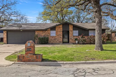 3208 Bob O Link Ln, Denton, TX 76209