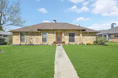 2621 Winterlake Dr, Carrollton, TX 75006