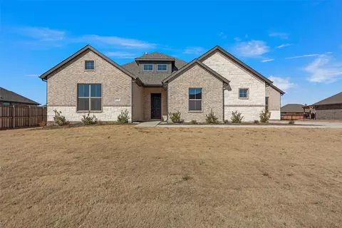 1832 Meadowbrook Ln, Nevada, TX 75173