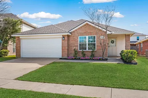 8136 Fleetwing Trl, Fort Worth, TX 76131