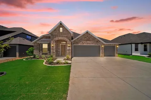 1948 Nightfall Dr, Alvarado, TX 76009