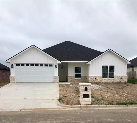 5400 Black Horse Ct, Waco, TX 76708