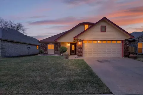 6309 Woodcreek Trl, Fort Worth, TX 76179