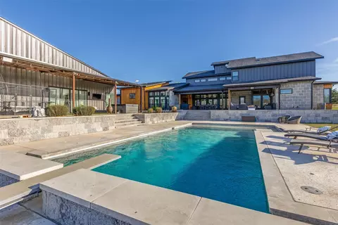 2687 N Trinity St, Decatur, TX 76234