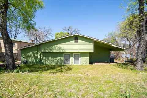 9520 Heron Dr, Fort Worth, TX 76108