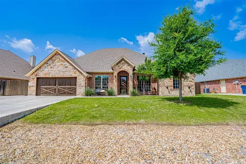 2826 Willow Ridge Cir, Granbury, TX 76049