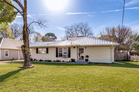 107 W Adkins St, Seagoville, TX 75159