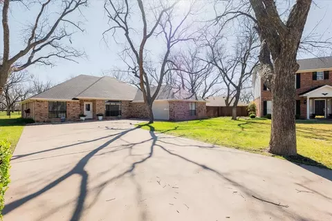 6105 Bontura Ct, Granbury, TX 76049