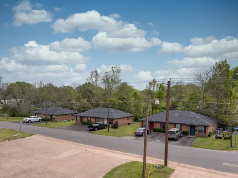 601-611 Canada St, Jacksonville, TX 75766