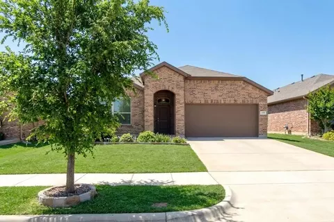 409 Oakbluff Dr, Denton, TX 76210