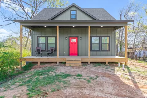 902 N Spring St, Grand Saline, TX 75140