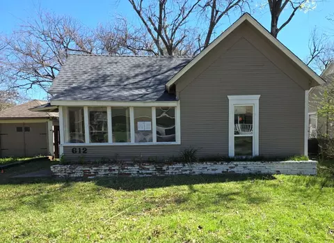 612 N Adelaide St, Terrell, TX 75160