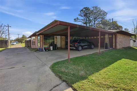 Exterior - 845 Griffith Ave, Terrell, TX 75160 photo 5 of 7