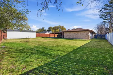 Exterior - 845 Griffith Ave, Terrell, TX 75160 photo 4 of 7