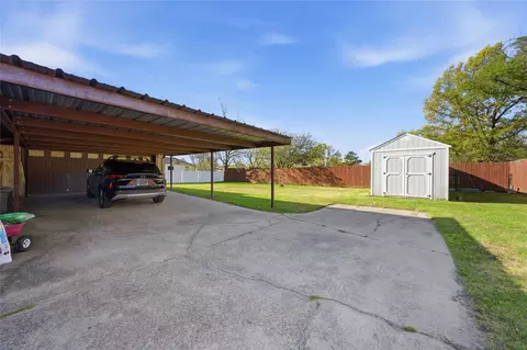 Exterior - 845 Griffith Ave, Terrell, TX 75160 photo 2 of 7