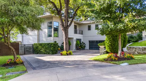 645 Kessler Reserve Ct, Dallas, TX 75208