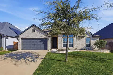 364 Sugar Creek Ln, Saginaw, TX 76131