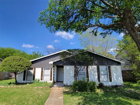 4636 Gleneagle St, Mesquite, TX 75150