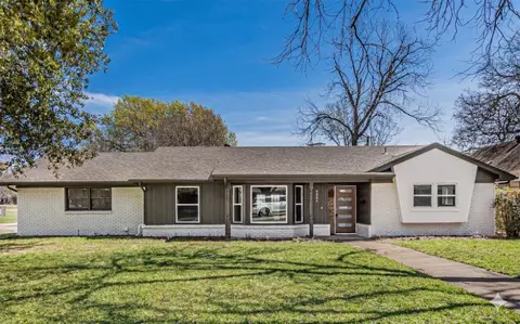 1951 Terbet Ln, Fort Worth, TX 76112