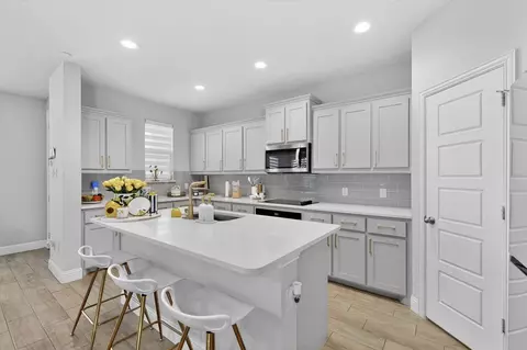 6040 Bursey Rd, Watauga, TX 76148