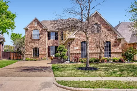 705 Crown Ct, Keller, TX 76248