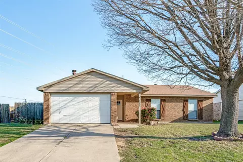 5300 Ragan Dr, The Colony, TX 75056