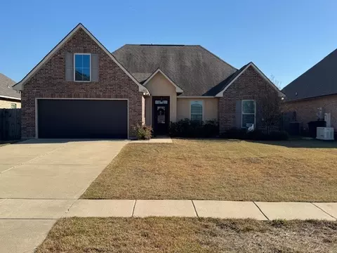 182 Gulfstream Ln, Shreveport, LA 71106